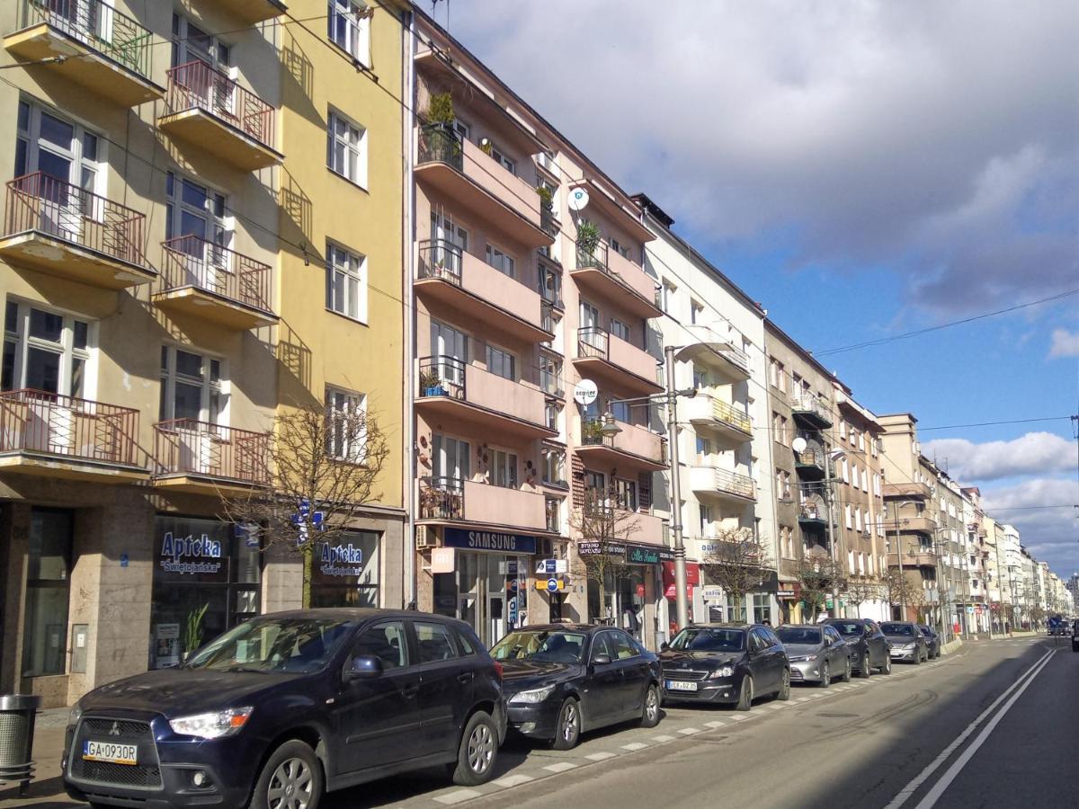 Centrum, 700M Do Plazy - 2 Sypialnie, Salon, Balkon, Bezplatny Parking, Gdynia Exterior photo